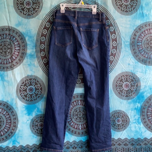 Gloria Vanderbilt straight leg blue jeans - Picture 3 of 3